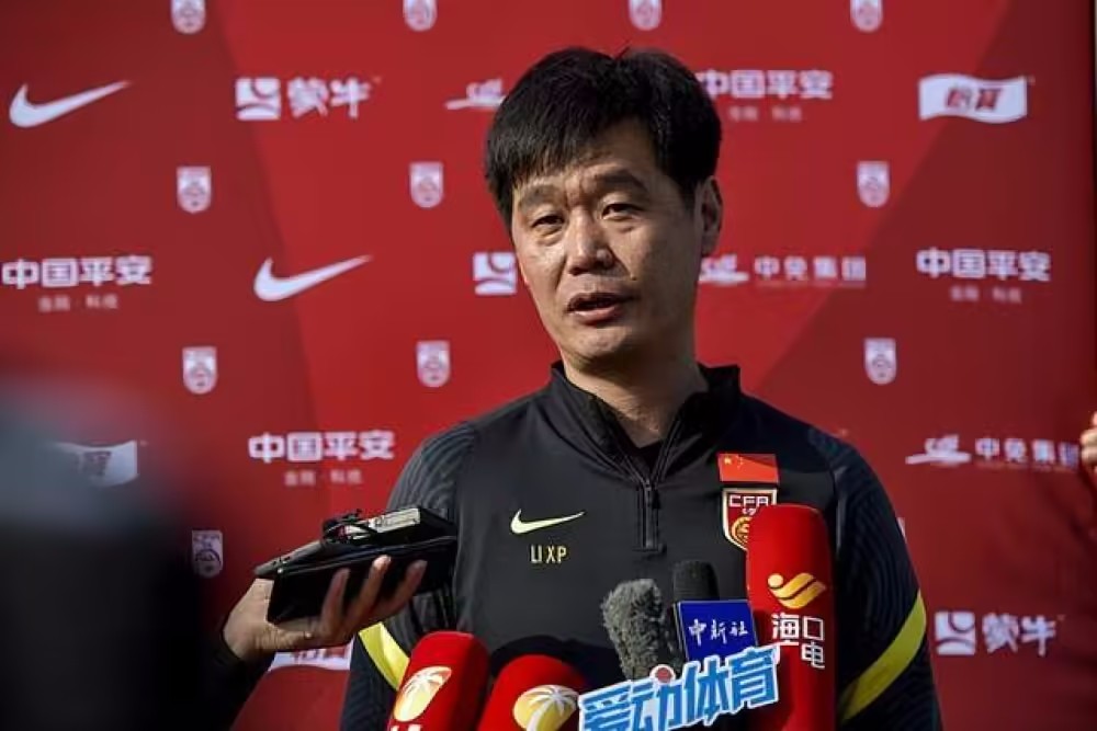 新任国足主帅的目标已经明确:熟悉亚洲足球，能快速接手球队的优秀外籍教练
