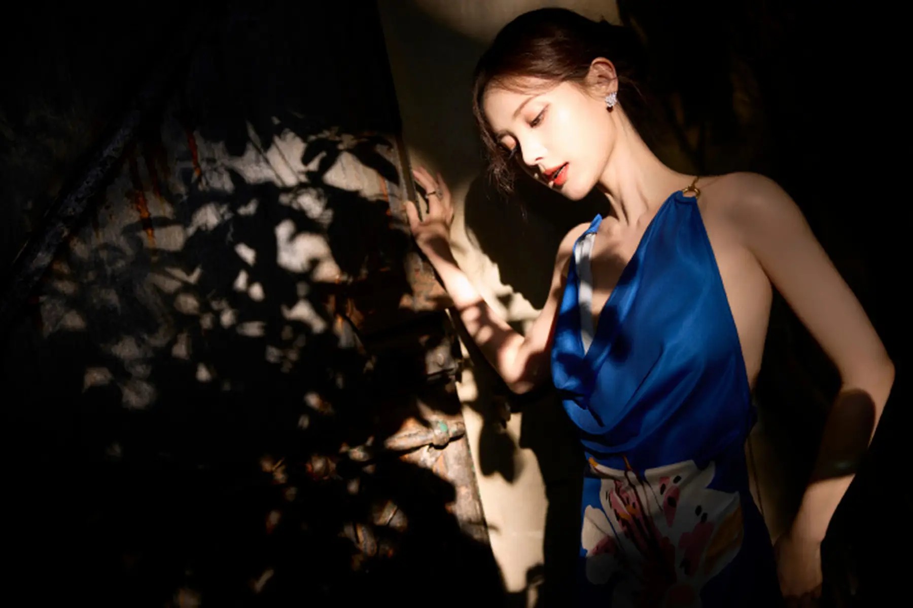 93岁老戏骨黎宣去世,侄女黎姿疑似不知情,七夕节还在晒小狗照片