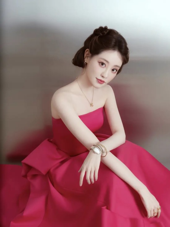 成为迪士尼之前，泡泡玛特会首先超越乐高