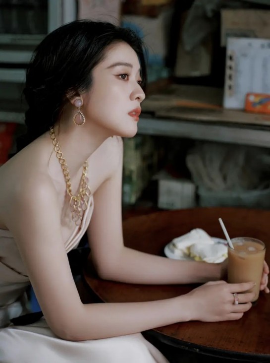 巅峰之后的重构：Labombe by Trivet 如何打破餐饮创作的权力边界